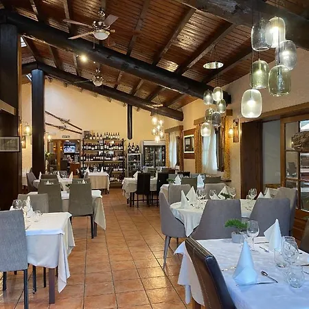 Avet * La Coma I La Pedra