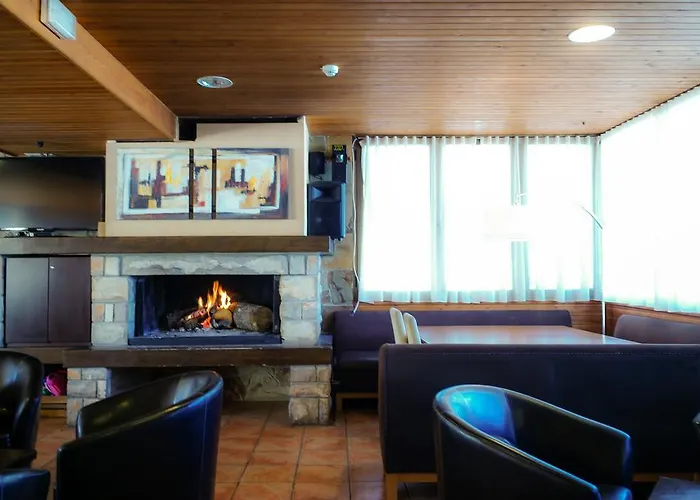 Avet Hotel *