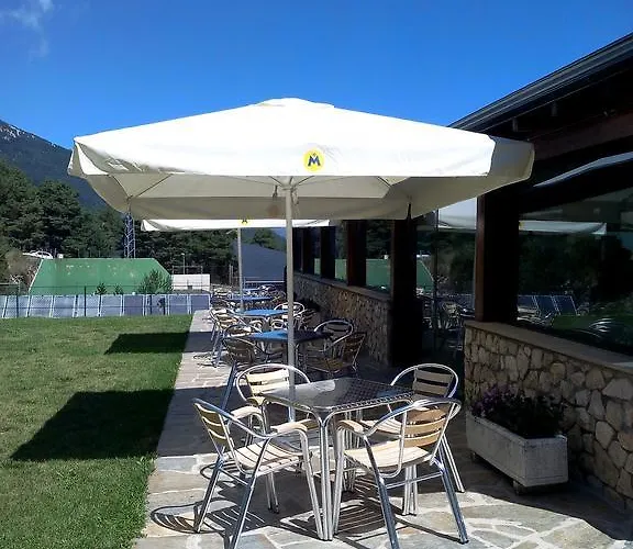 Avet Hotel *