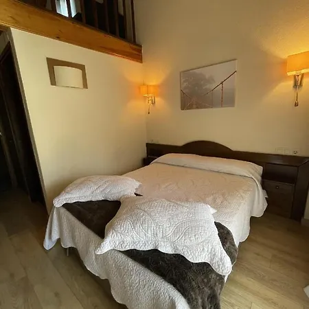 Avet Hotel *