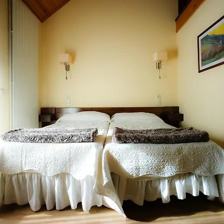 Avet Hotel *