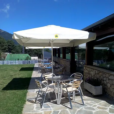 Avet Hotel *